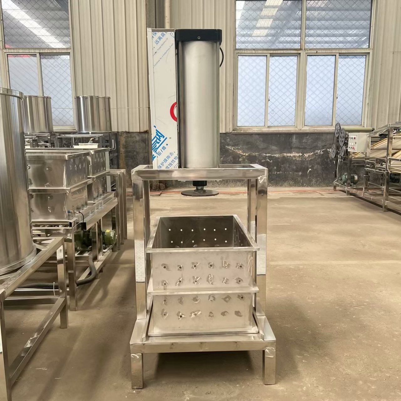 全自动不锈钢千张,豆腐皮机.普通220伏电即可生产.