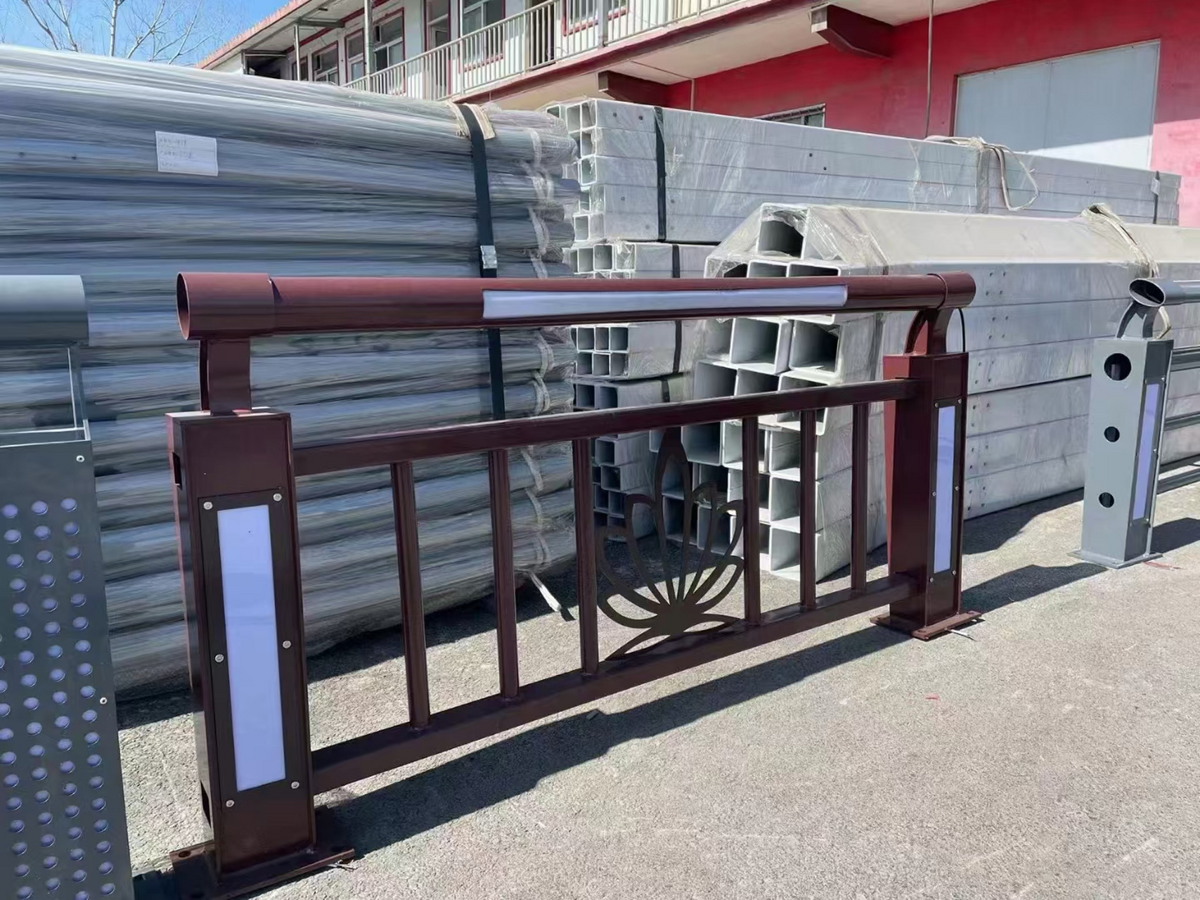 铝合金灯光护栏安装定做实体厂家