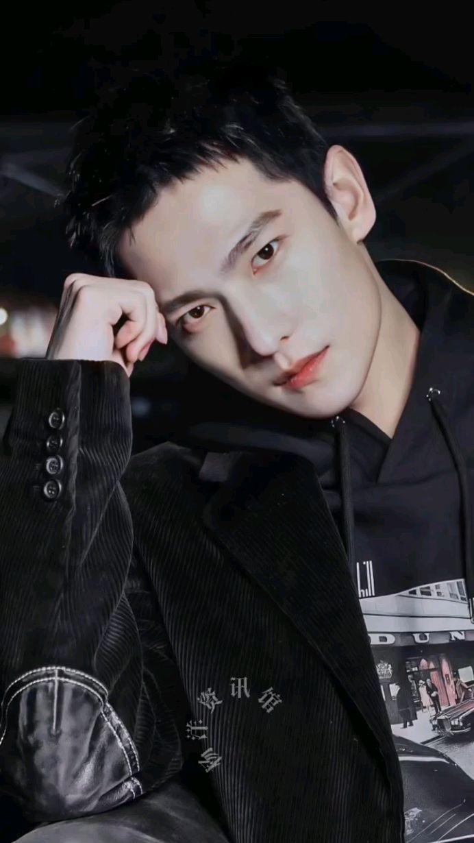 干净利落的寸头杨洋帅哥谁会不爱呢!