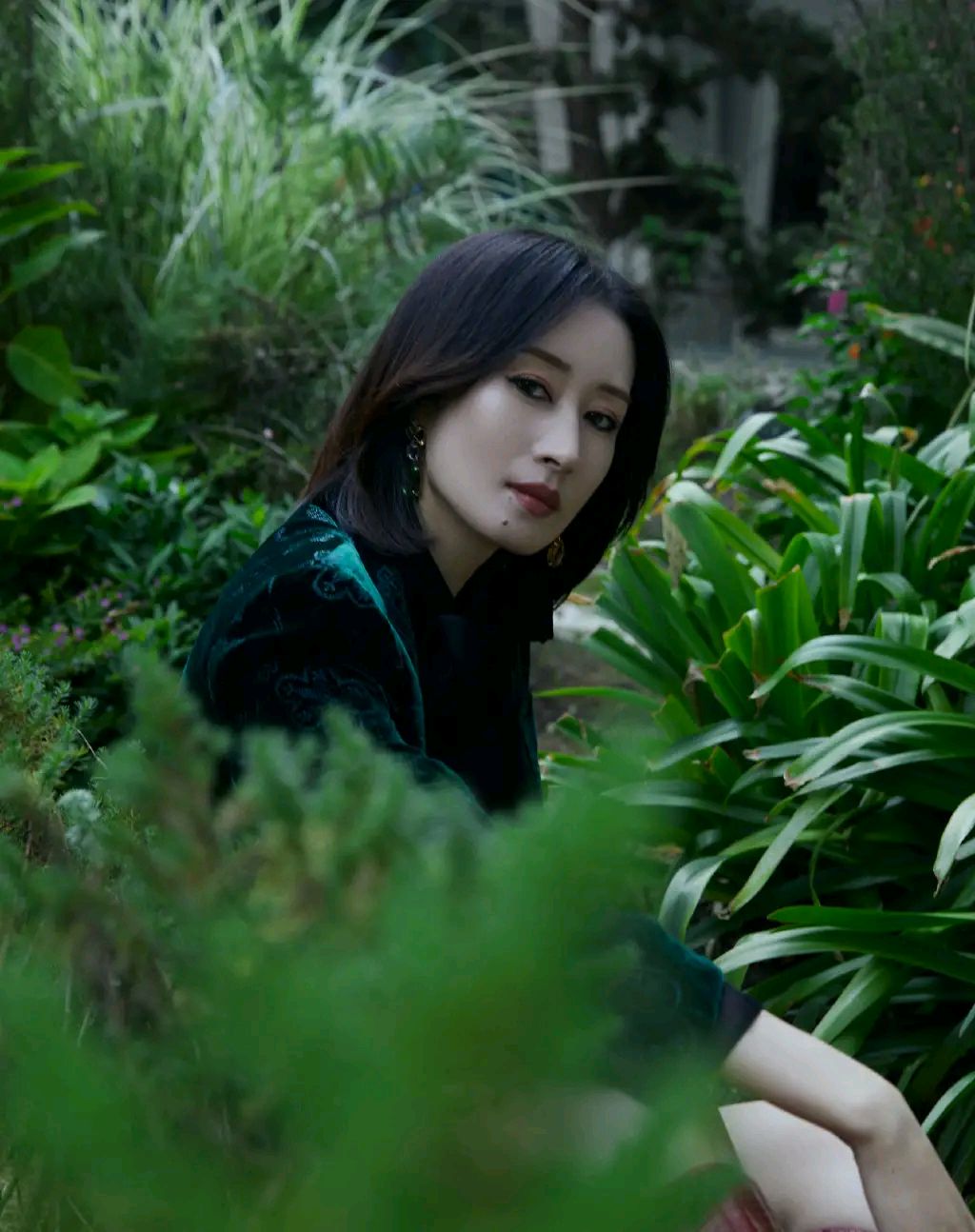 刘敏涛精美壁纸:优雅大方,女人味十足!