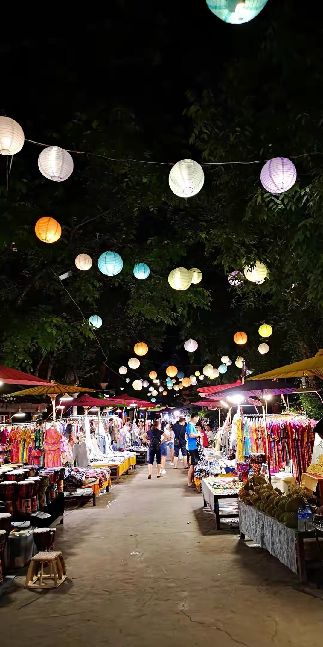 西双版纳告庄夜市