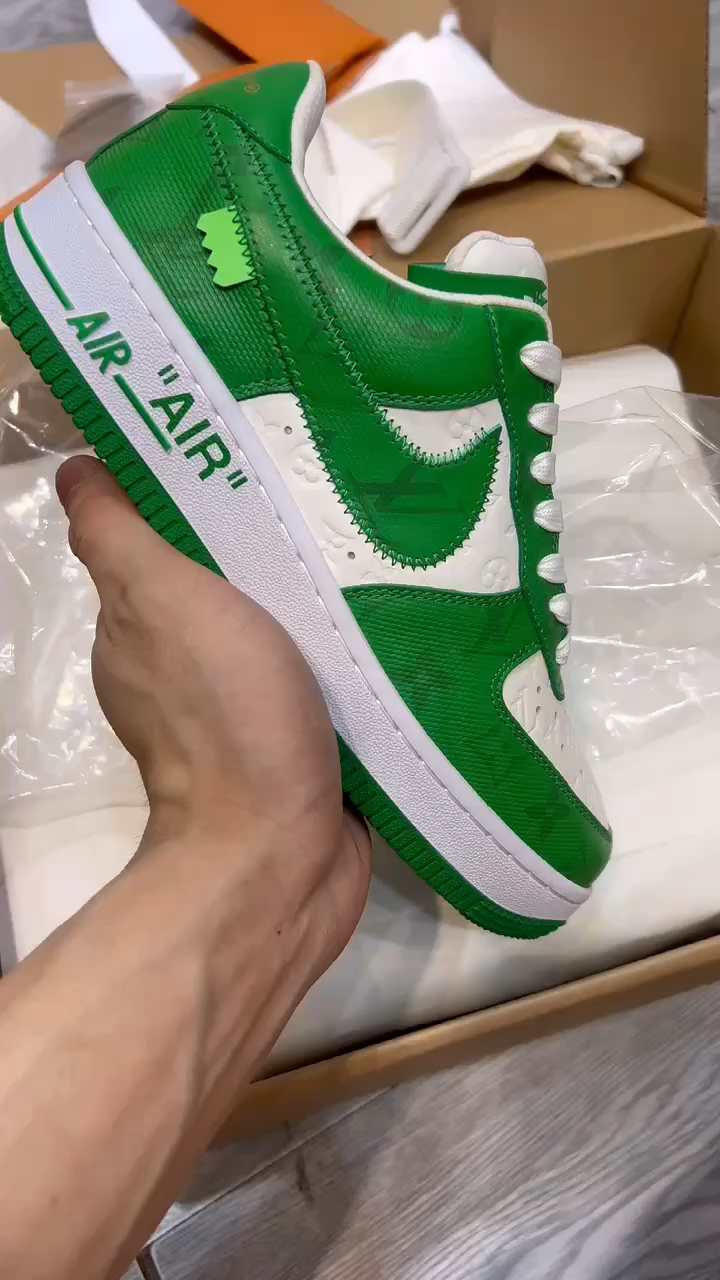 顶级lv 联名 空军一号分享 稳稳的-度小视