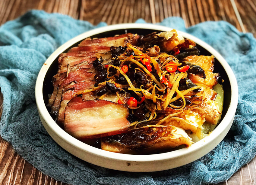 湘菜美食:鲜香又美味!腊味合蒸背后有哪些令人惊喜的小秘密?