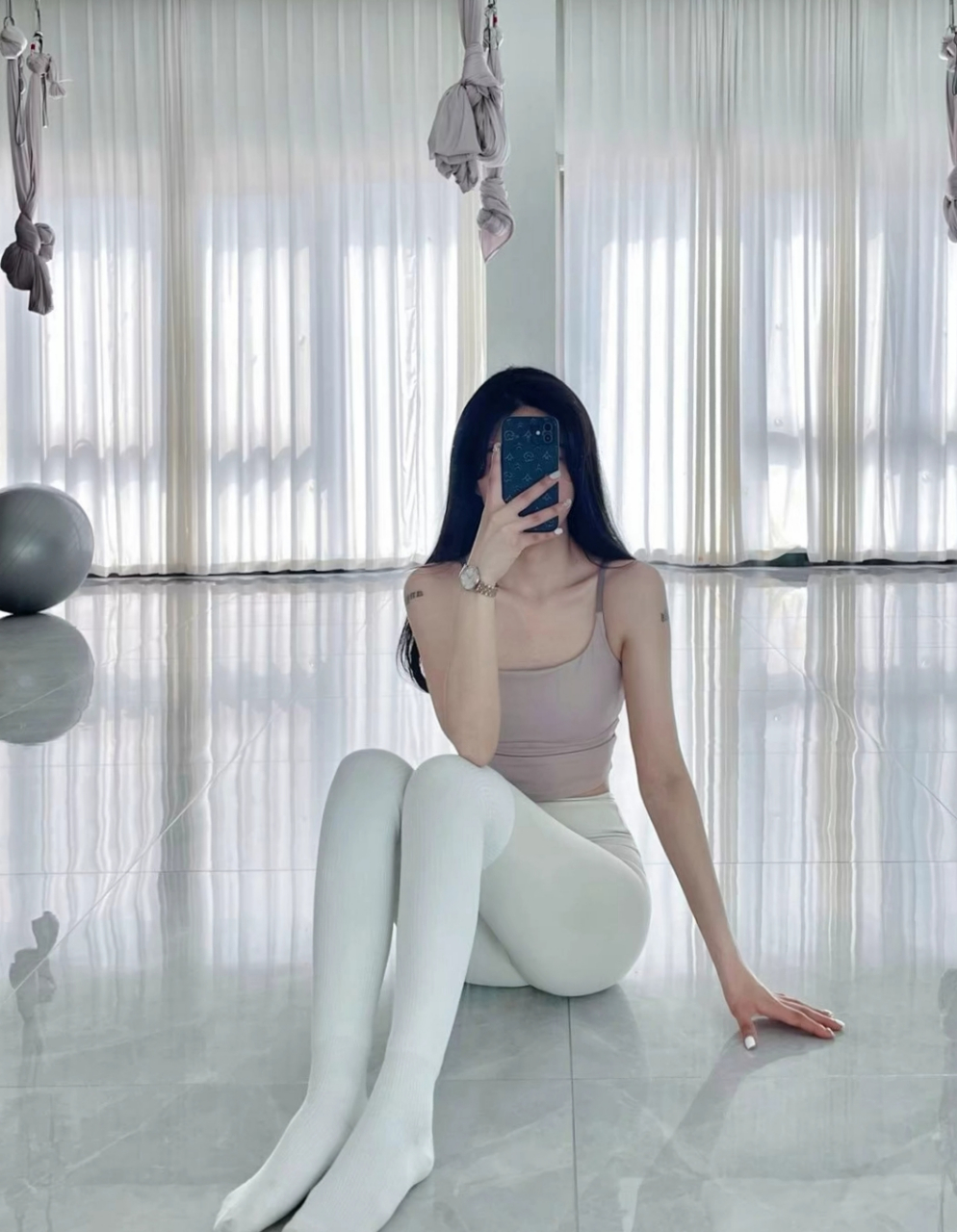 瑜伽# #遇见好身材# 自我感觉身材还可以吧,练练瑜伽你也可以 !!