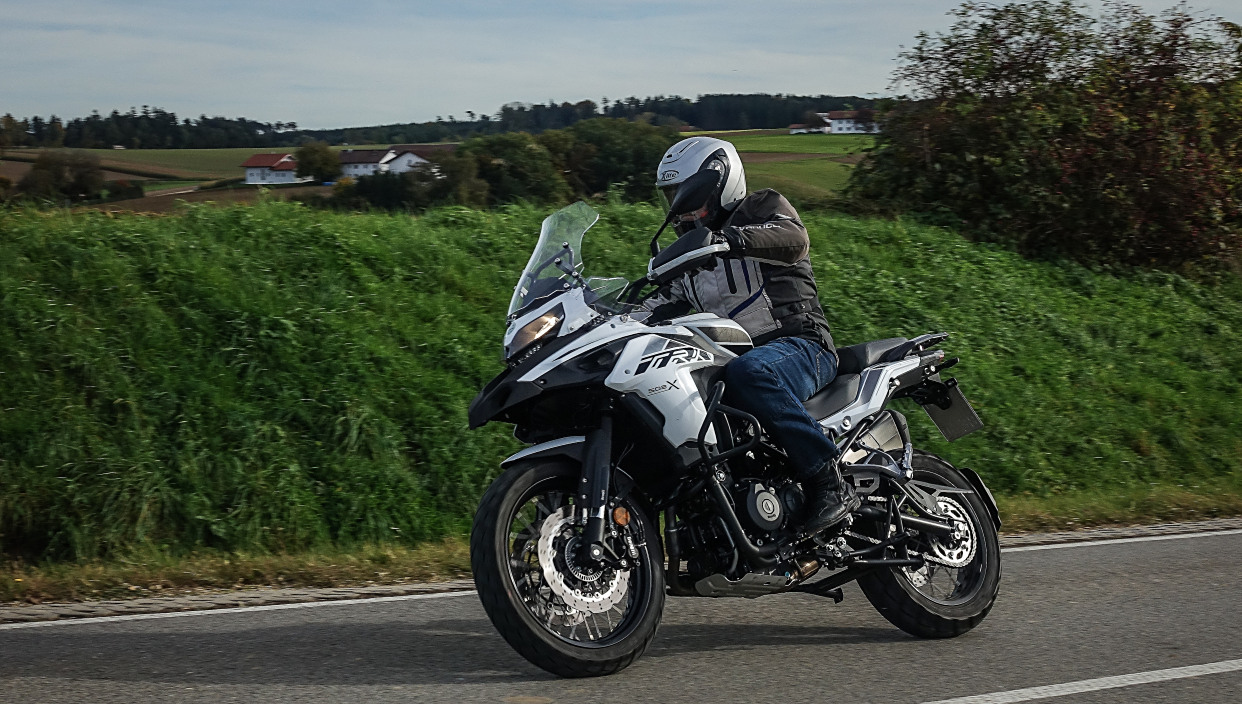 benelli trk 502 x - 它来自中国?