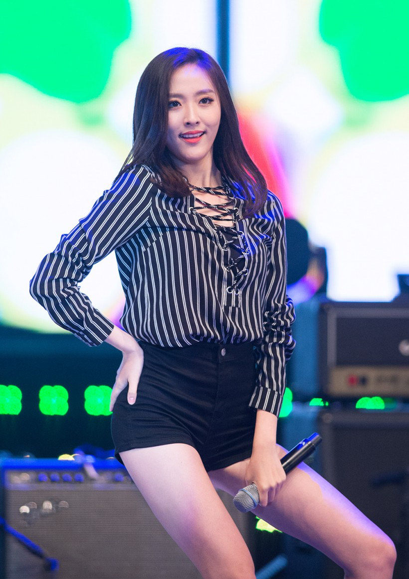 韩国女团bestie成员罗海岭,干净清纯超显气质