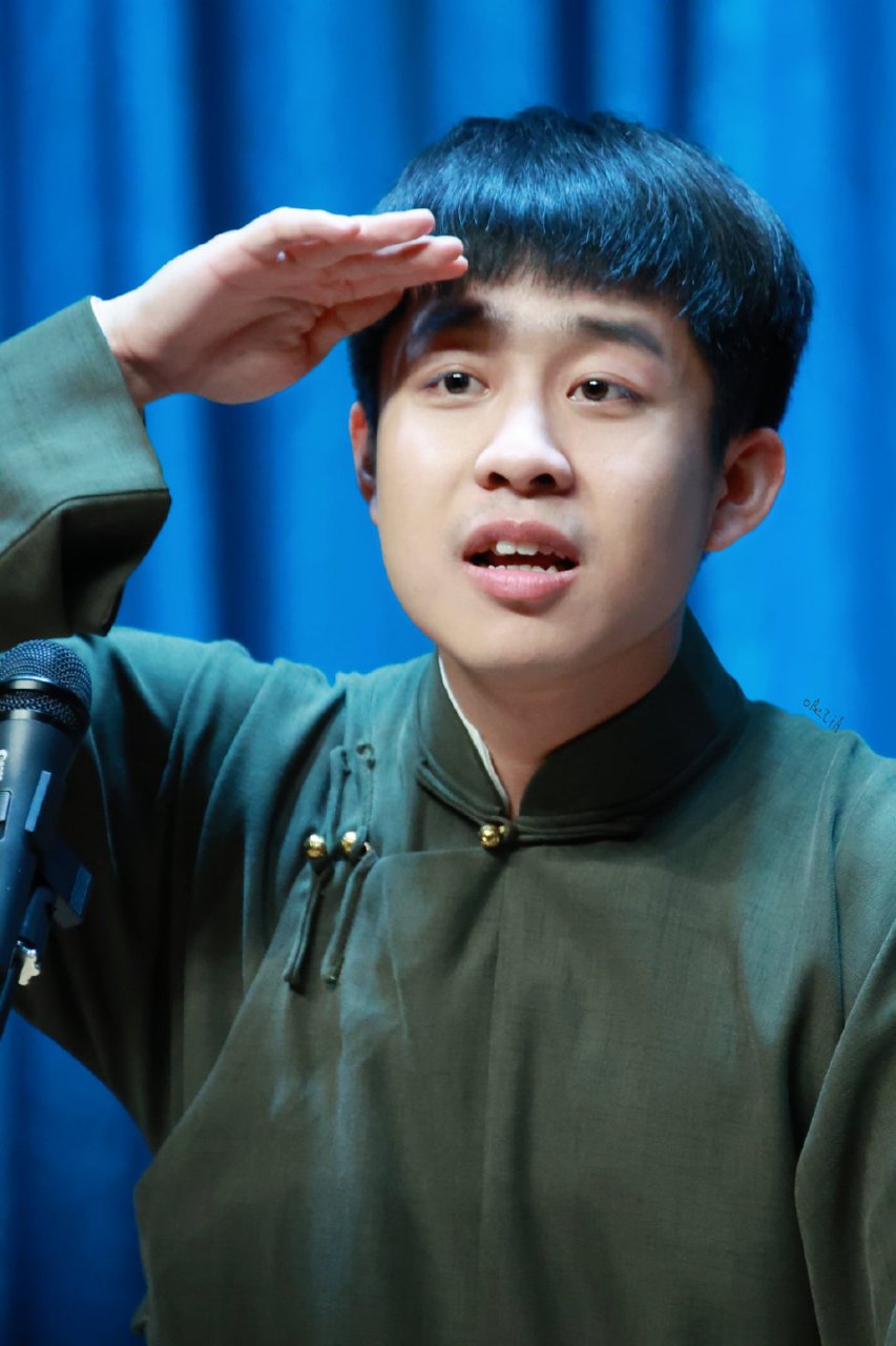 张九龄的小表情真是太可爱了,他与张云雷和秦霄贤不同,属于萌系相声