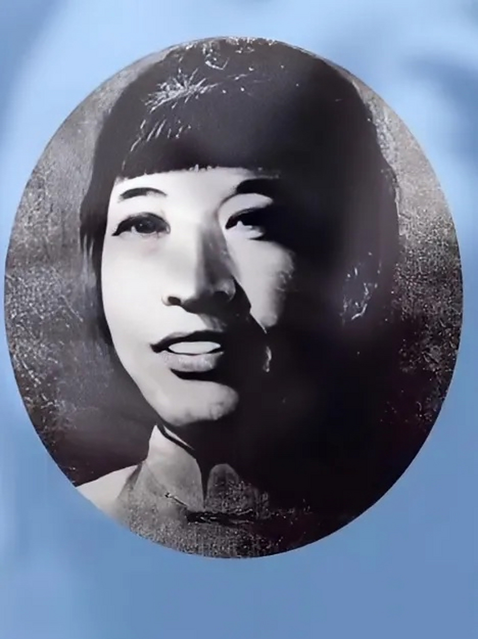 贺满姑,她是贺龙元帅的亲妹妹,18岁参加革命,喜欢使用双枪,这一次战斗