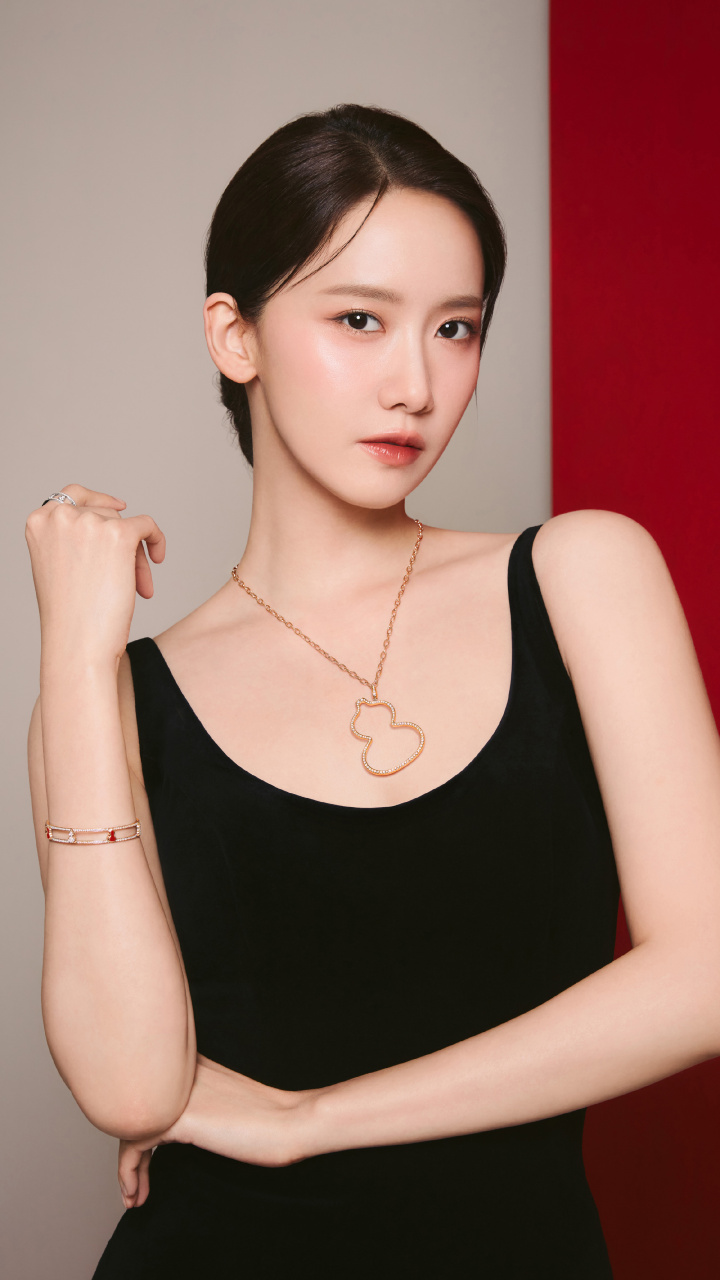 林允儿新代言珠宝7515图