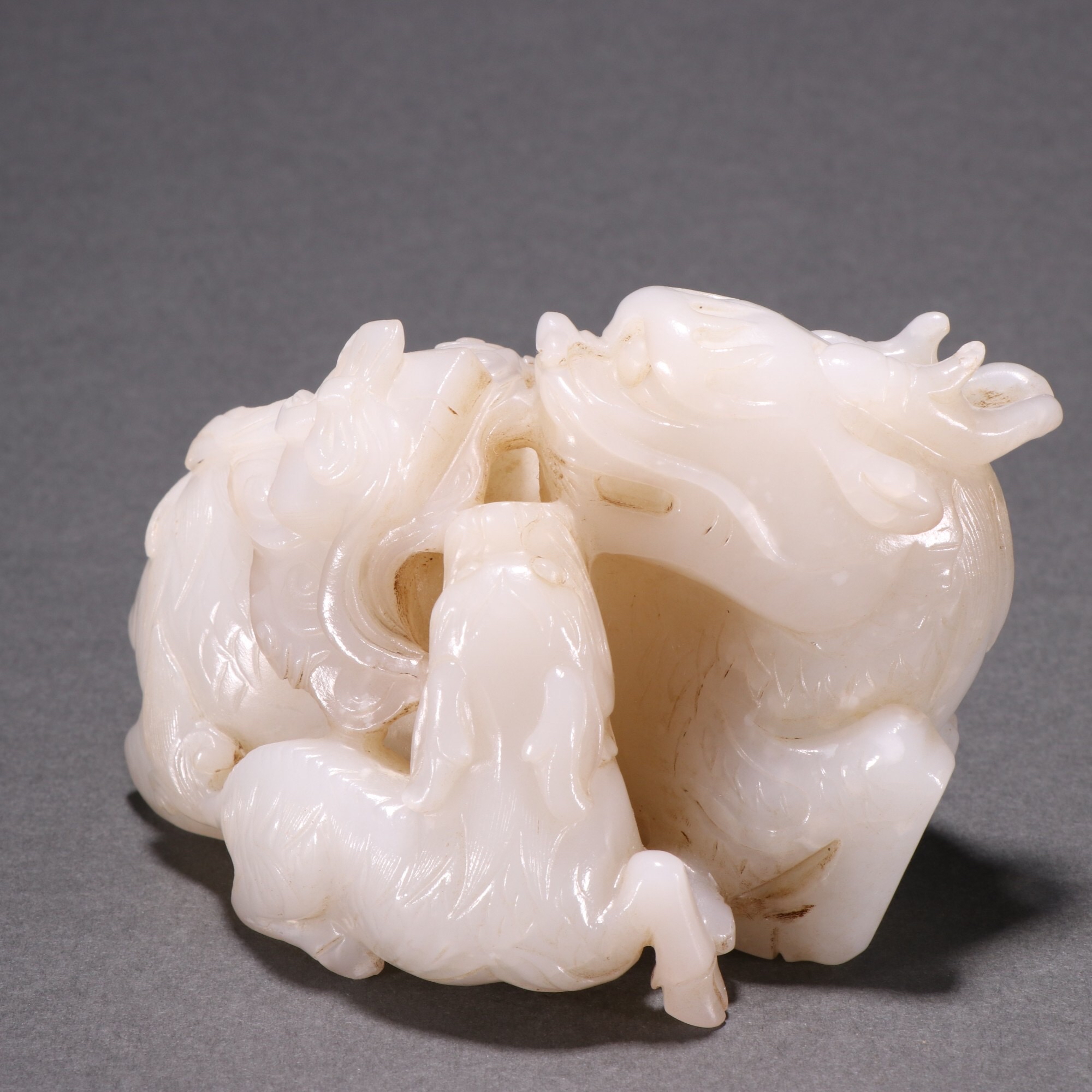 清代 和田玉籽料麒麟送书摆件:高6.5㎝长10㎝宽6.9㎝重539g