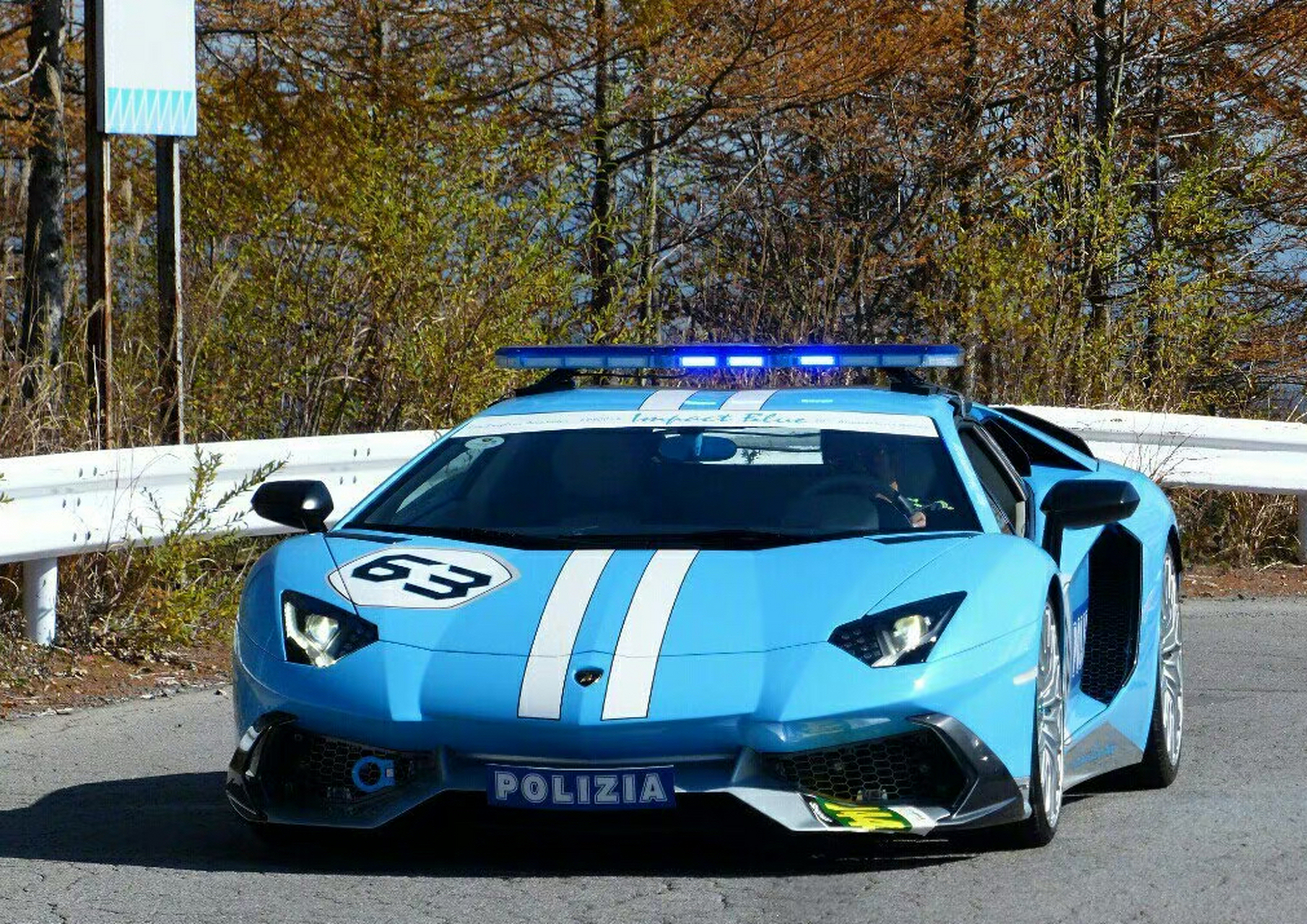 意大利警察部队这些年获赠的兰博基尼警车