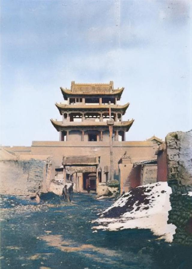 老照片:1910年嘉峪关,雄伟壮丽,不负天下第一雄关之名