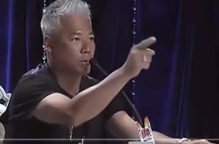 斥责金星,怒骂巫启贤是全国最烂评委,张艺源为何如此嚣张