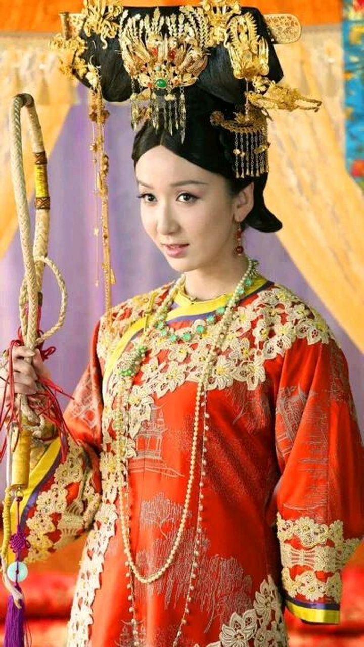 1678年,康熙皇帝下旨处死吴三桂的所有孙子,包括建宁公主的两个儿子.