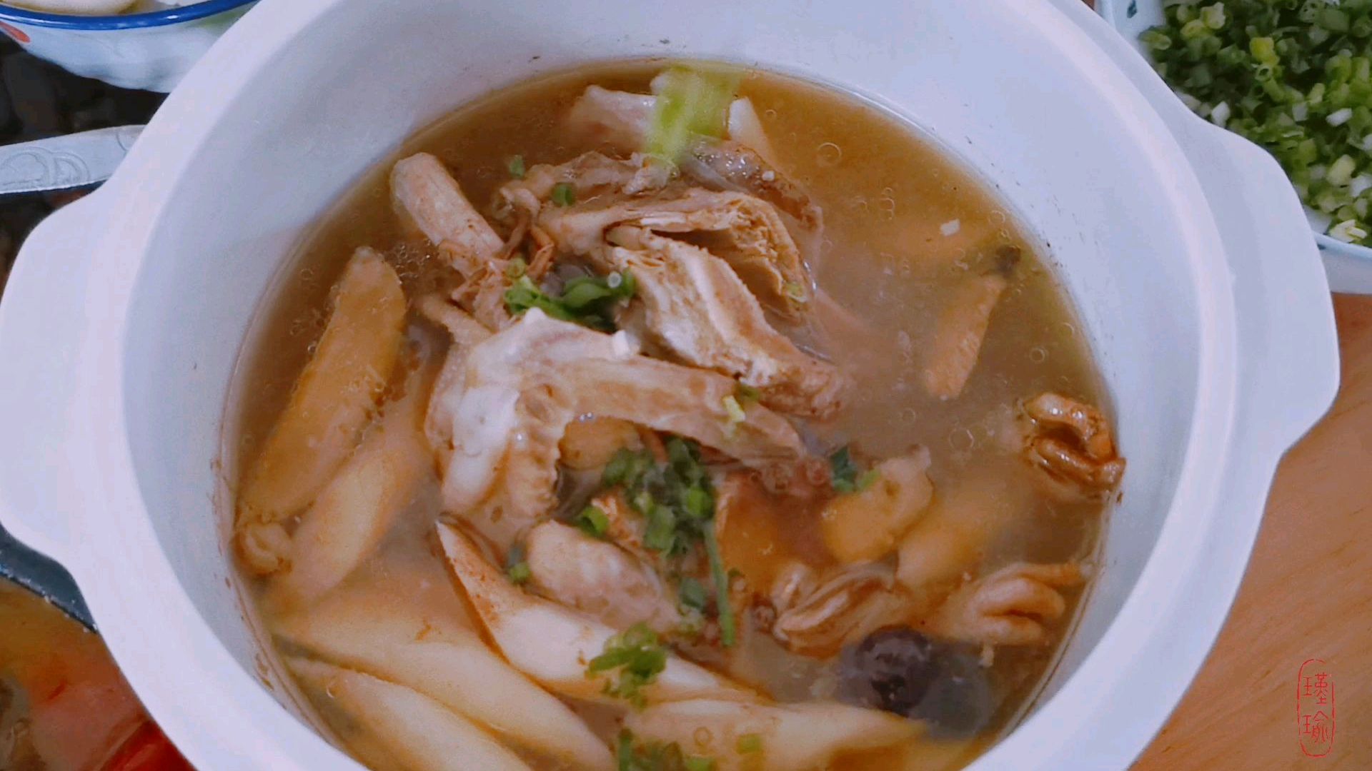 药补不如食补,一道最滋补的药膳汤