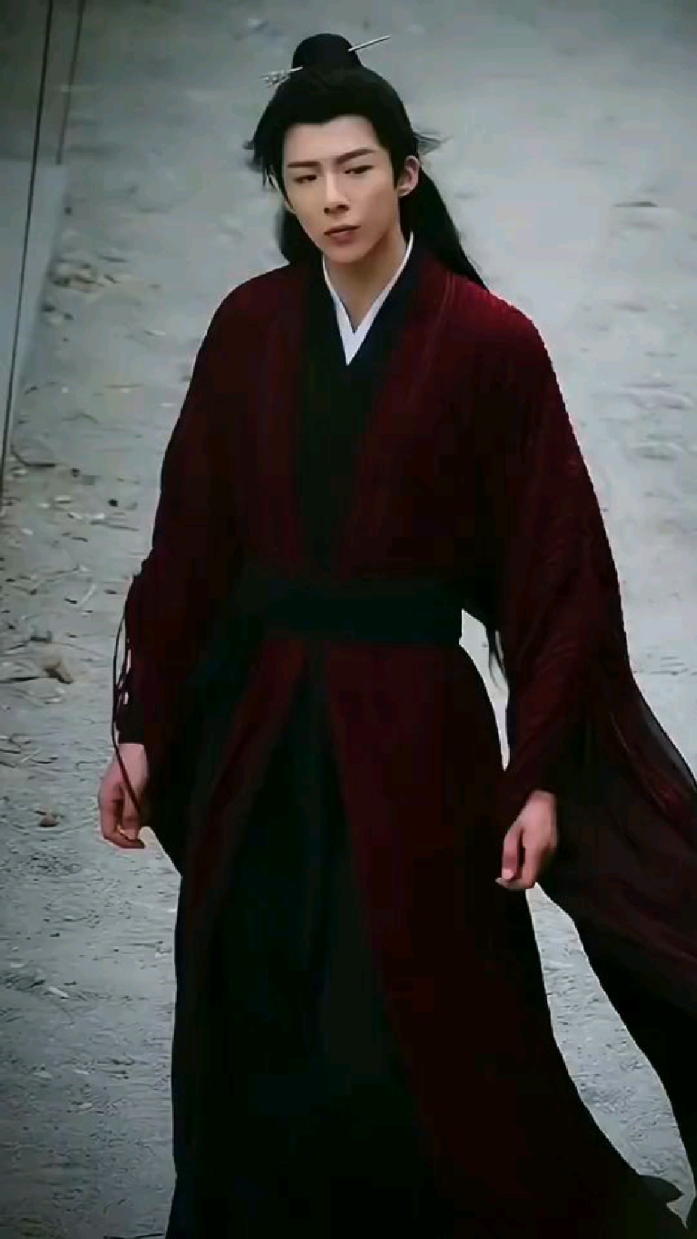 刘宇宁一念关山红衣造型路透-度小视