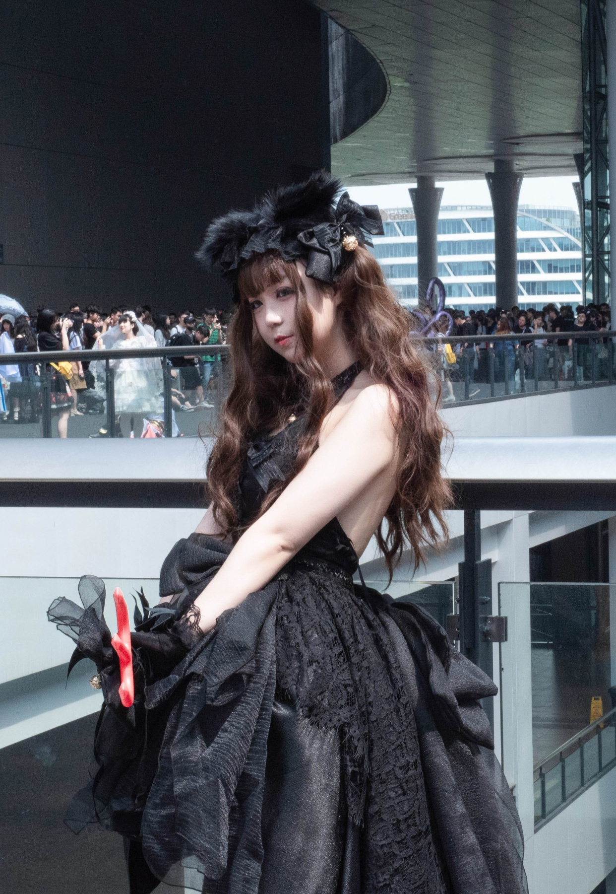 看到一位在漫展上装扮成恶魔女的洛丽塔小姐姐,确实非常的可爱