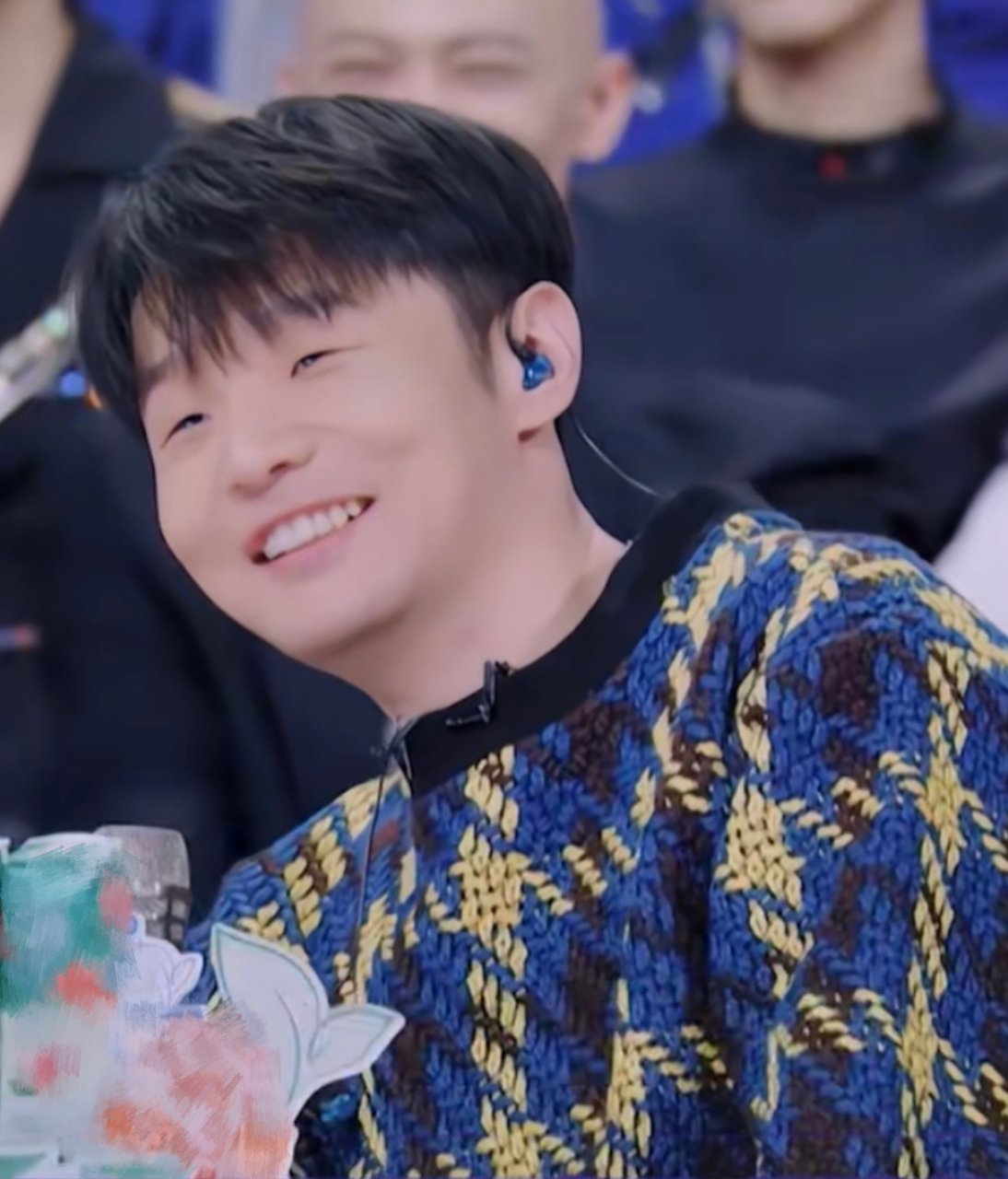 李荣浩老师不要笑 一笑眼睛小一半[尬笑][尬笑]