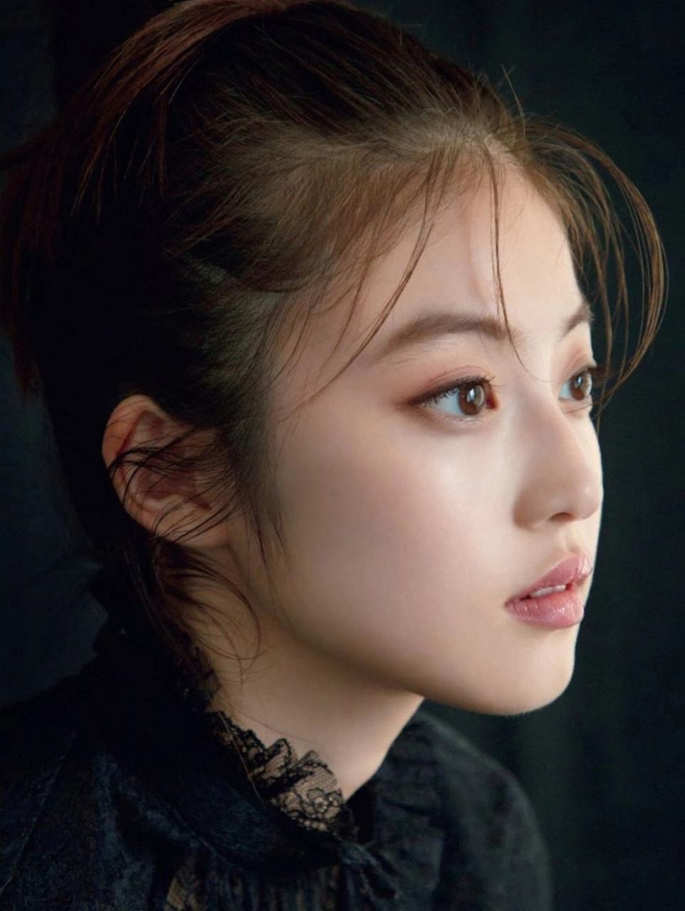 今田美樱(いまだみお,1997年3月5日-),出生于福冈县福冈市,日本女演员