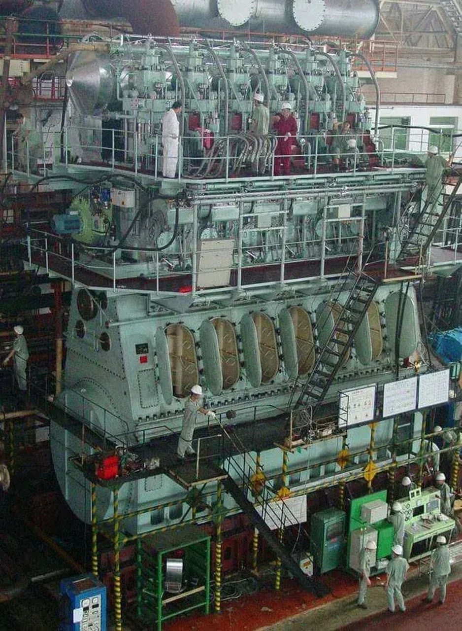 舰船用发动机,看看这是多少缸的?