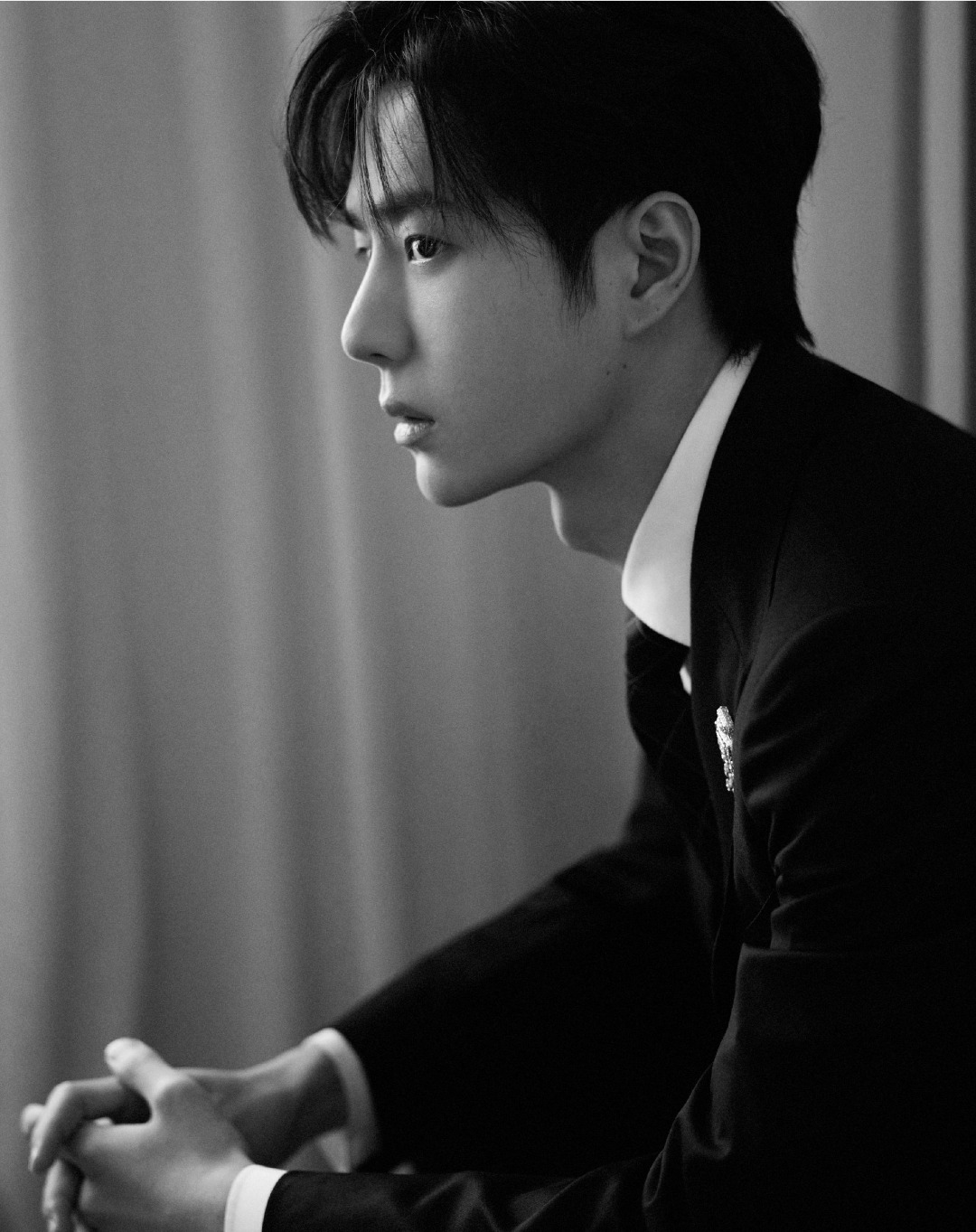 王一博机舱被私生骚扰,大喊"陛下,臣妾爱你",不是一次两次了