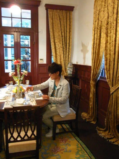 56岁张信哲:直到家中豪宅曝光,才知道他的低调都是"装"的