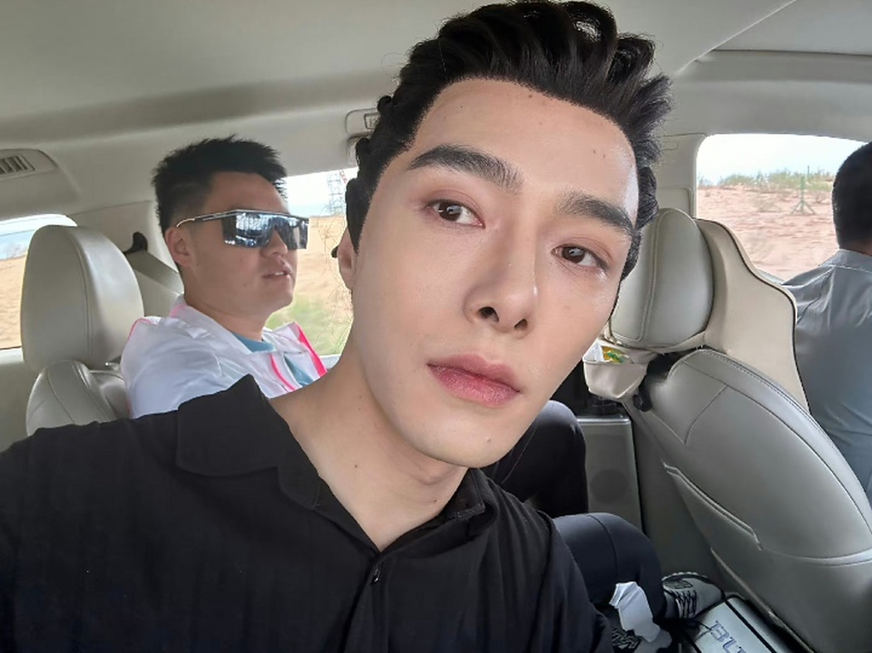 方逸伦这直男拍摄视角,白瞎这颜值了