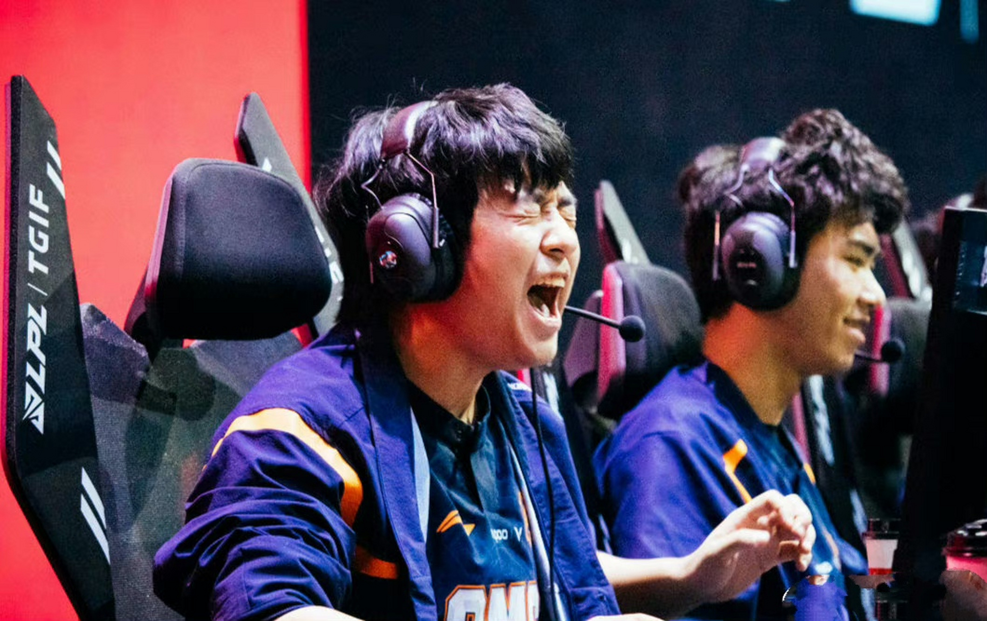 xun是英雄联盟职业选手,因为后期失误较多,被调侃"买了",冠以外号"xun