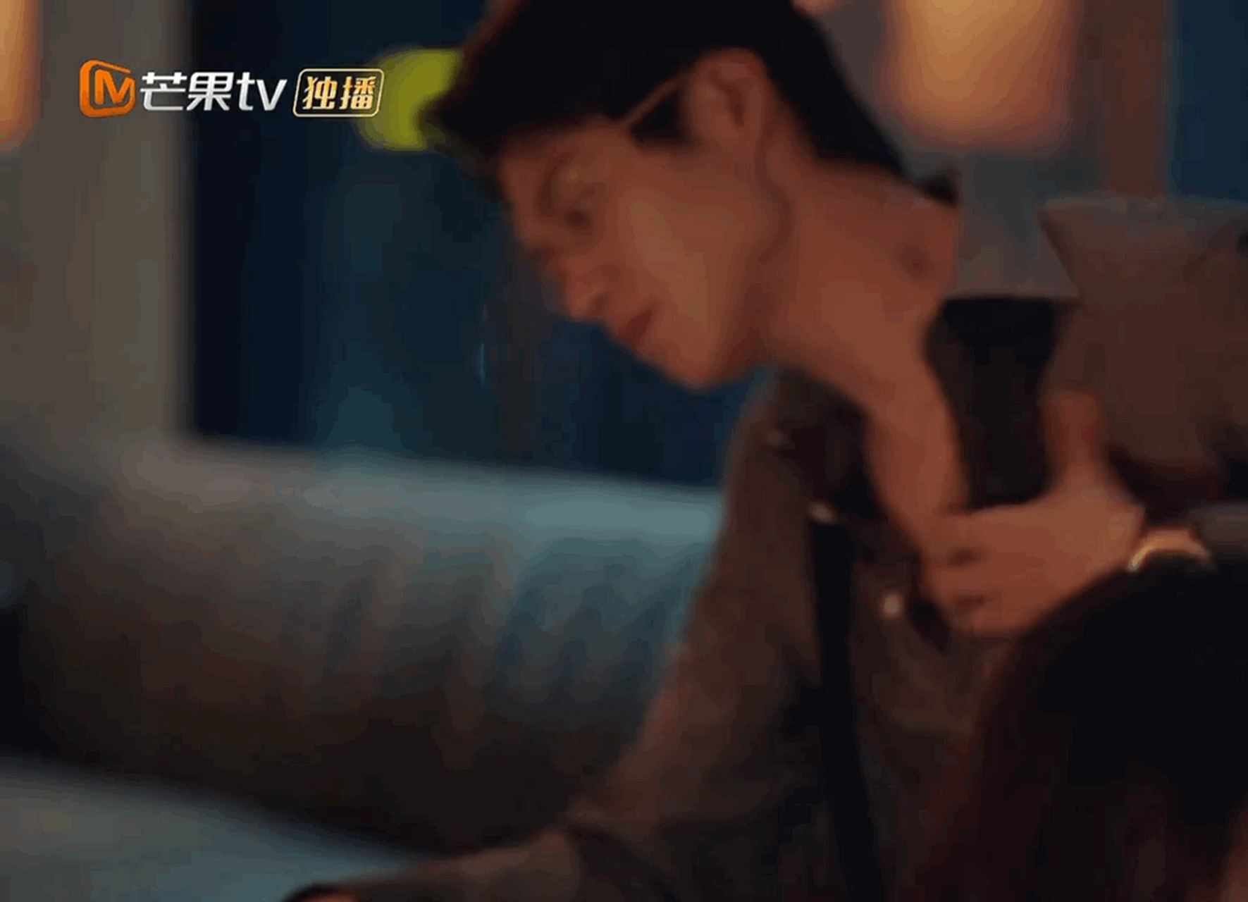 孟宴臣扯领带,魏大勋孟宴臣扯领带,孟宴臣今晚封神了,这一段建议反复