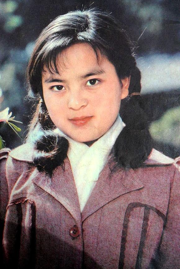 87《红楼梦》"金陵十二钗"年轻照片,没想到当年金莉莉这么漂亮