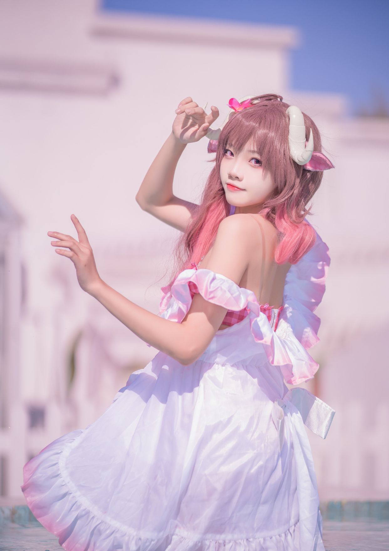 泳装艾雅法拉cos,要用一个词来形容,那就是可爱