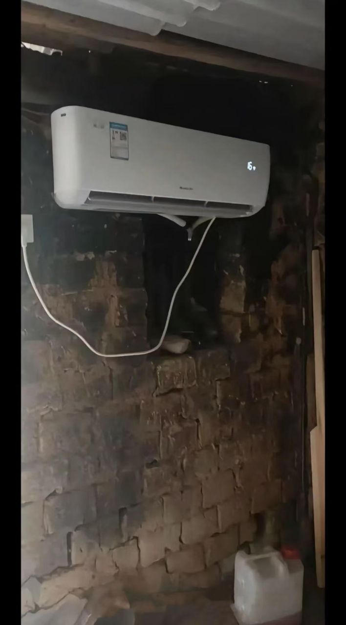 在农村终于装上空调了,这个夏天再也不怕热了!