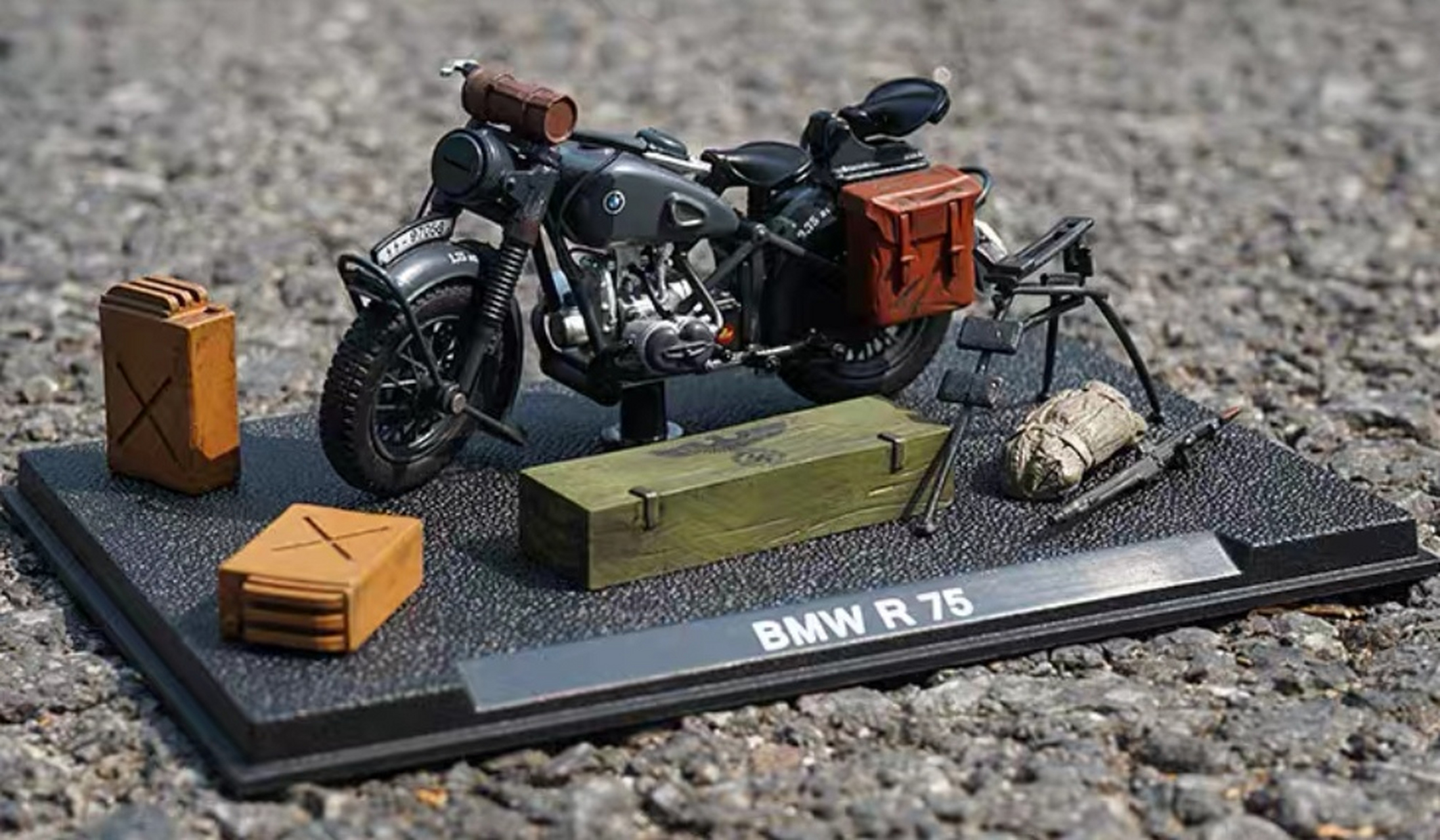 1:24二战德军长江750原型车宝马r75边三轮侉子摩托车模型玩具收藏摆件