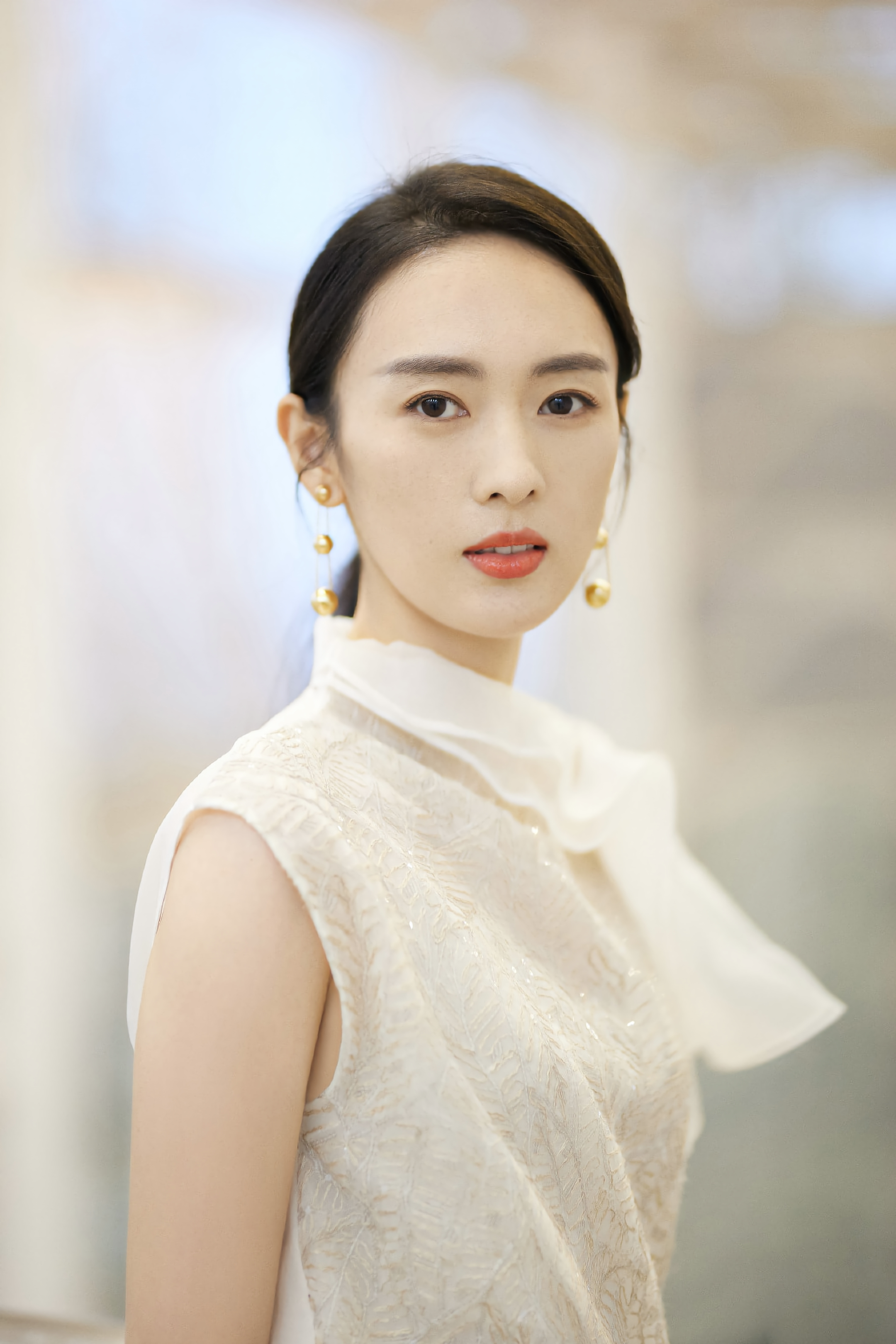 童瑶干练与妩媚