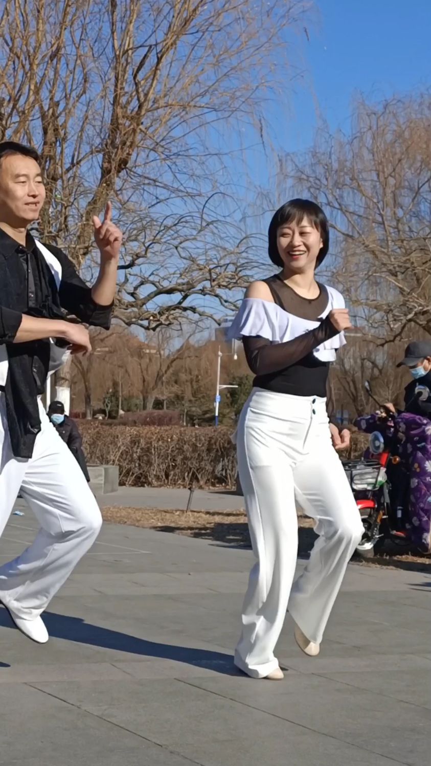 唐山小滨和小芳