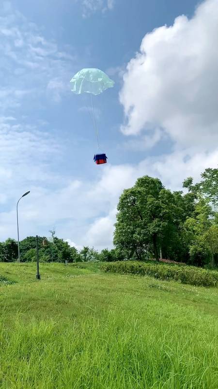 快用家里的塑料袋来做一个好玩的降落伞吧你学会了吗