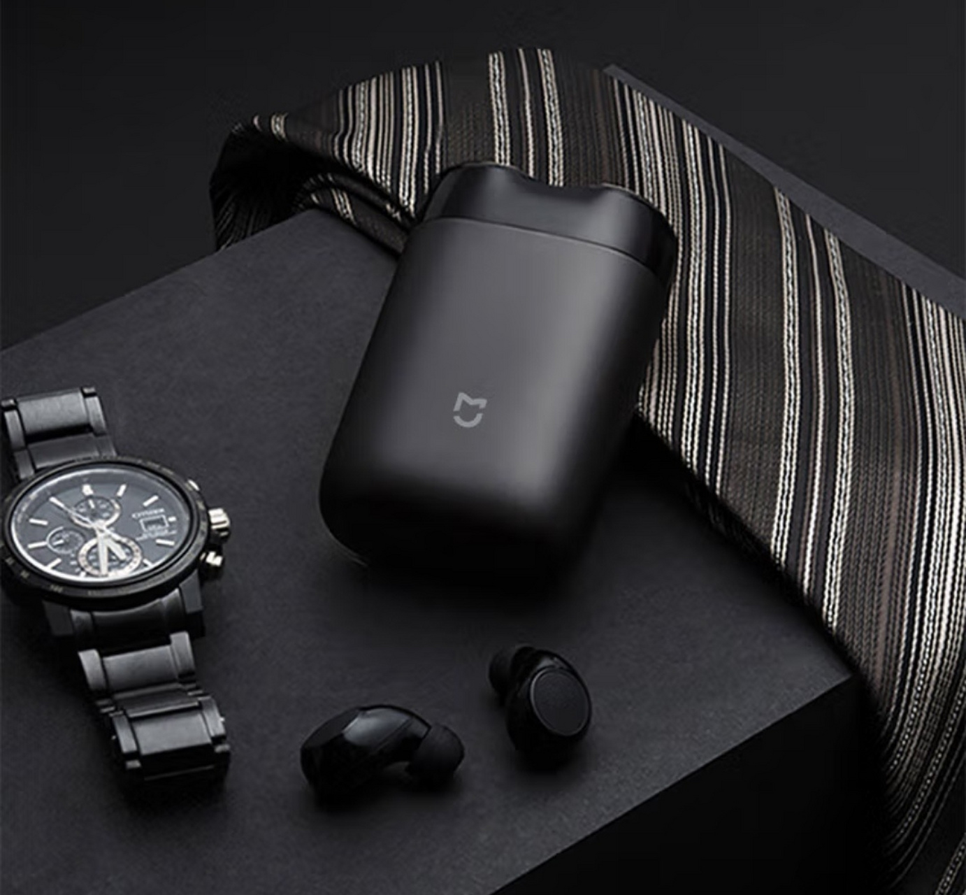 如果你是一个追求精致生活的时尚达人,那么米家电动剃须刀s100绝对是