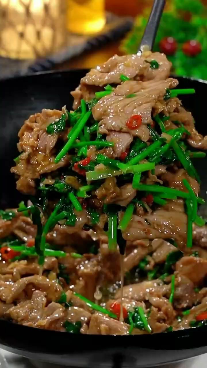 香菜炒牛肉,又滑又嫩,香辣好吃