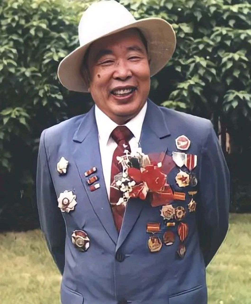 "  1925年,华龙毅出生在山西定壤县