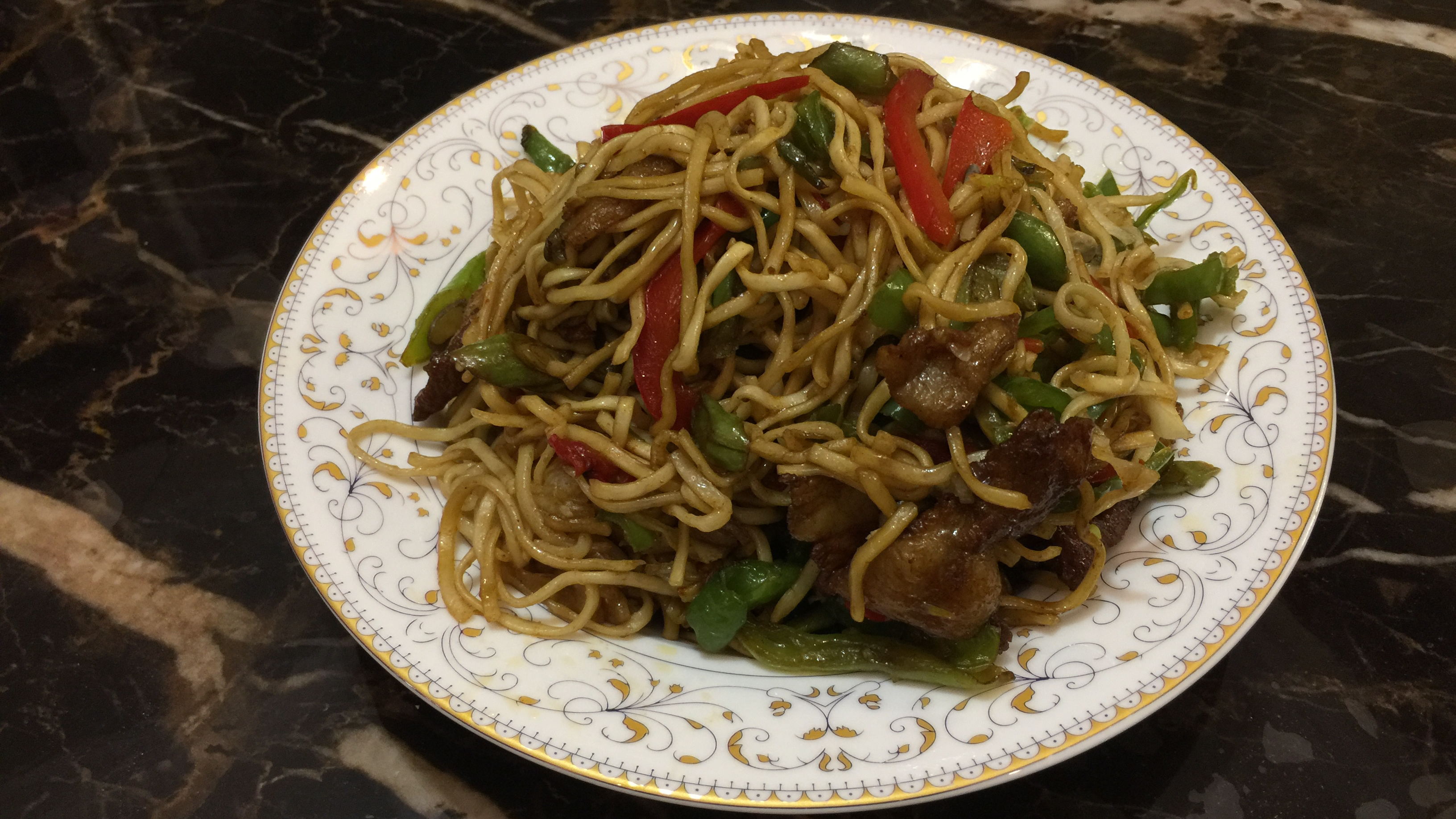 这才是豆角肉焖面的正确做法,难怪以前的不好吃,原来是有诀窍的
