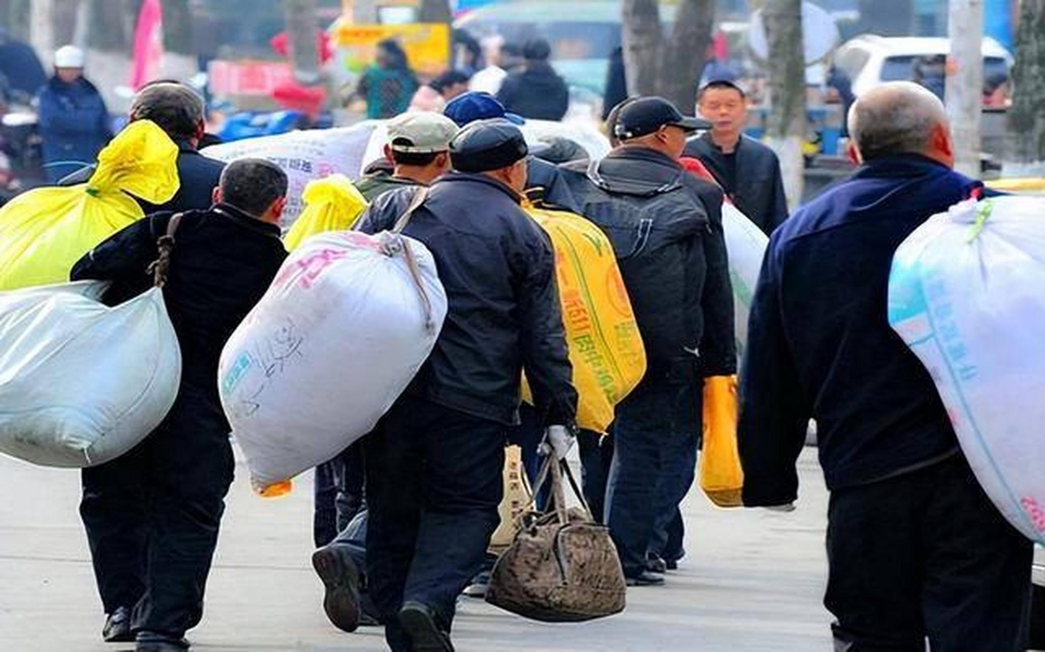 穷人在国内想翻身太难了,学好一门外语太重要了选择出国打工真的可以