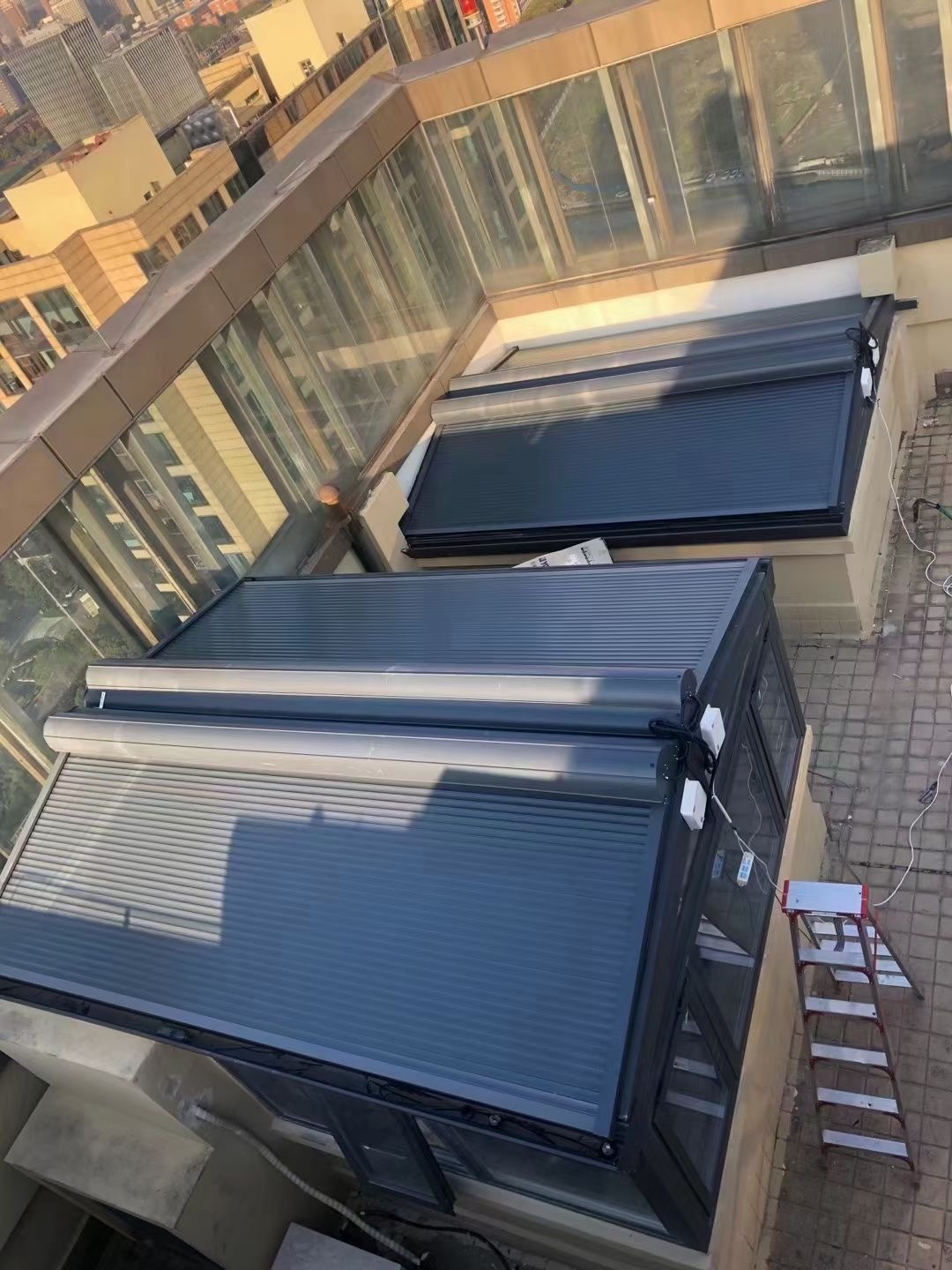 电动铝合金天幕