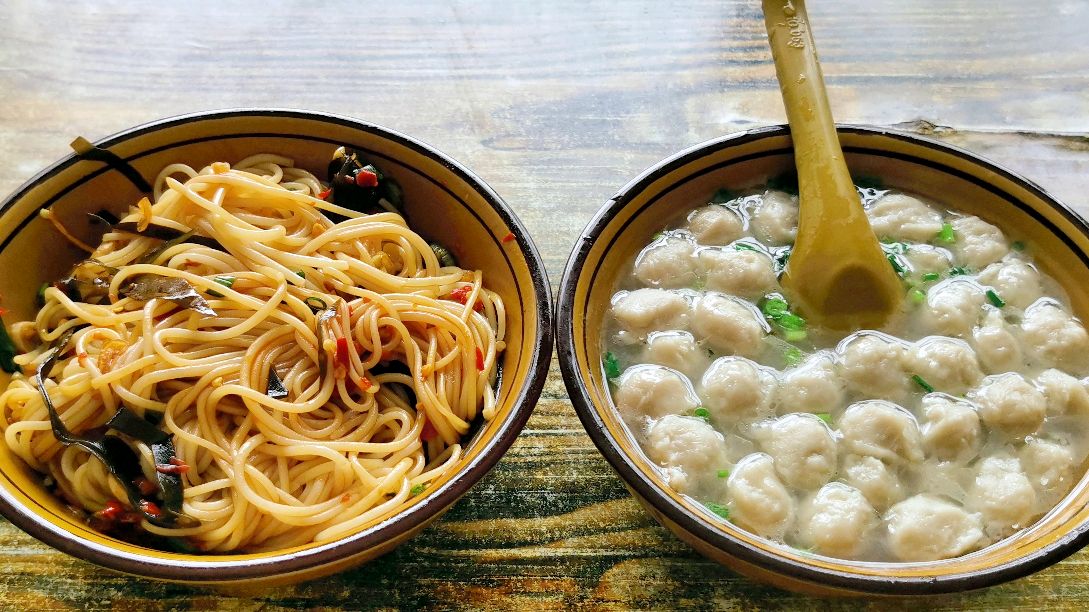 第1次吃赣南特色宁都肉丸,淡淡的猪油香气,感觉一顿能吃100个