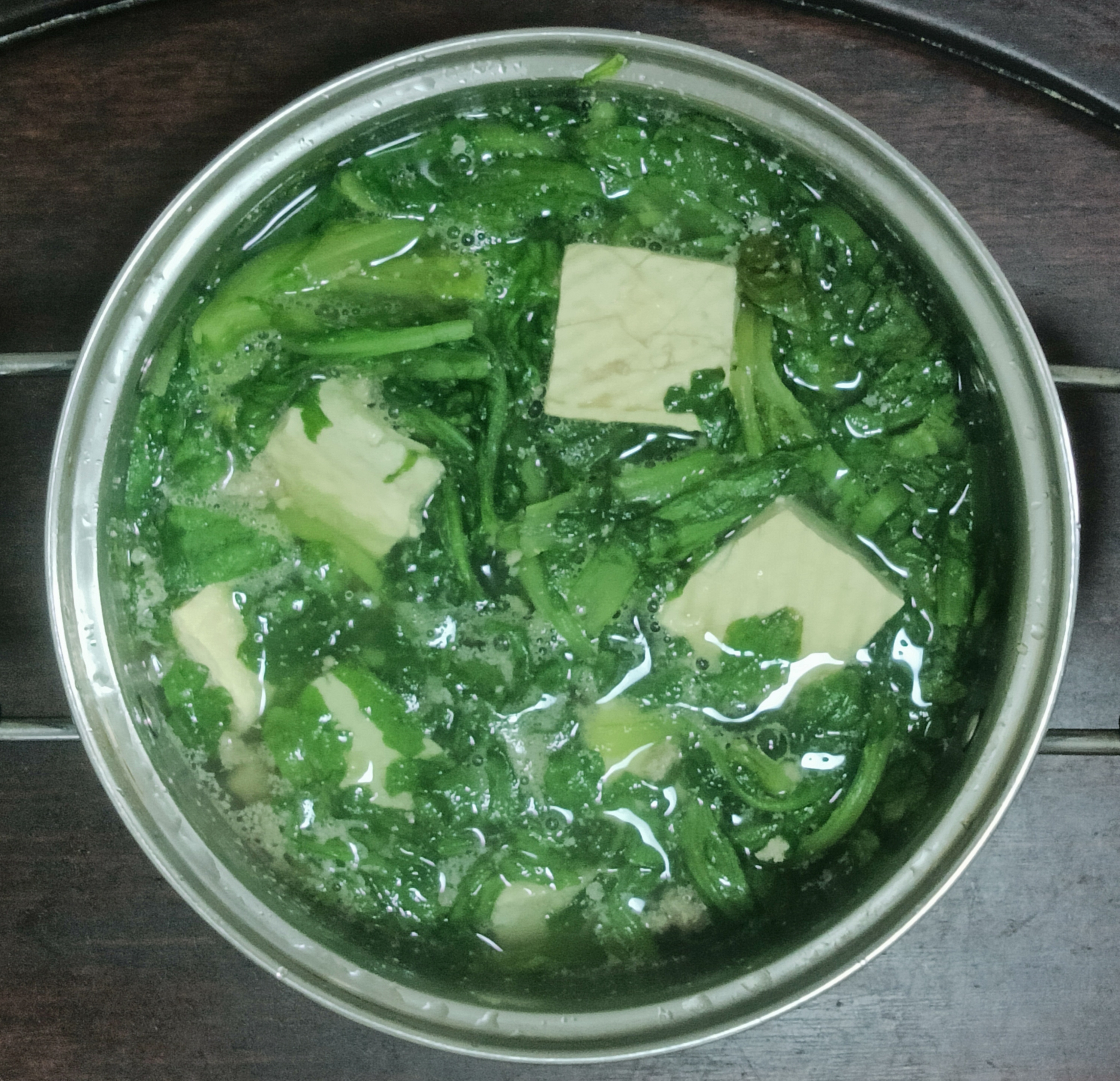 茼蒿豆腐汤,一道清爽美味且消食开胃的家常汤肴