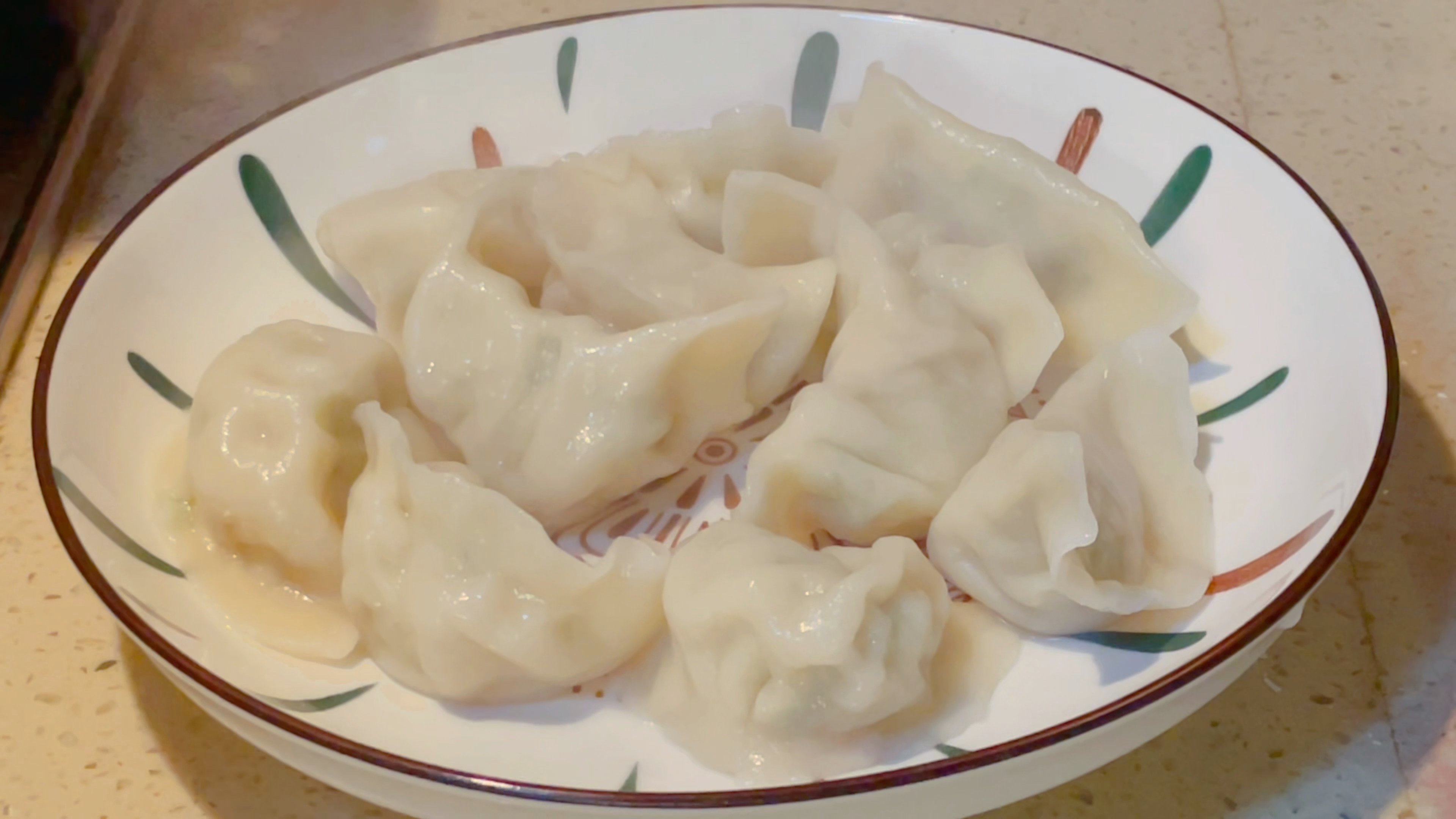 芹菜猪肉馅饺子:从肉馅到饺子皮到包饺子的详细做法看这里就对了