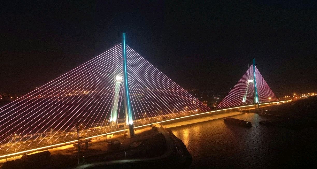 巢湖大桥最美夜景正式拉开大幕