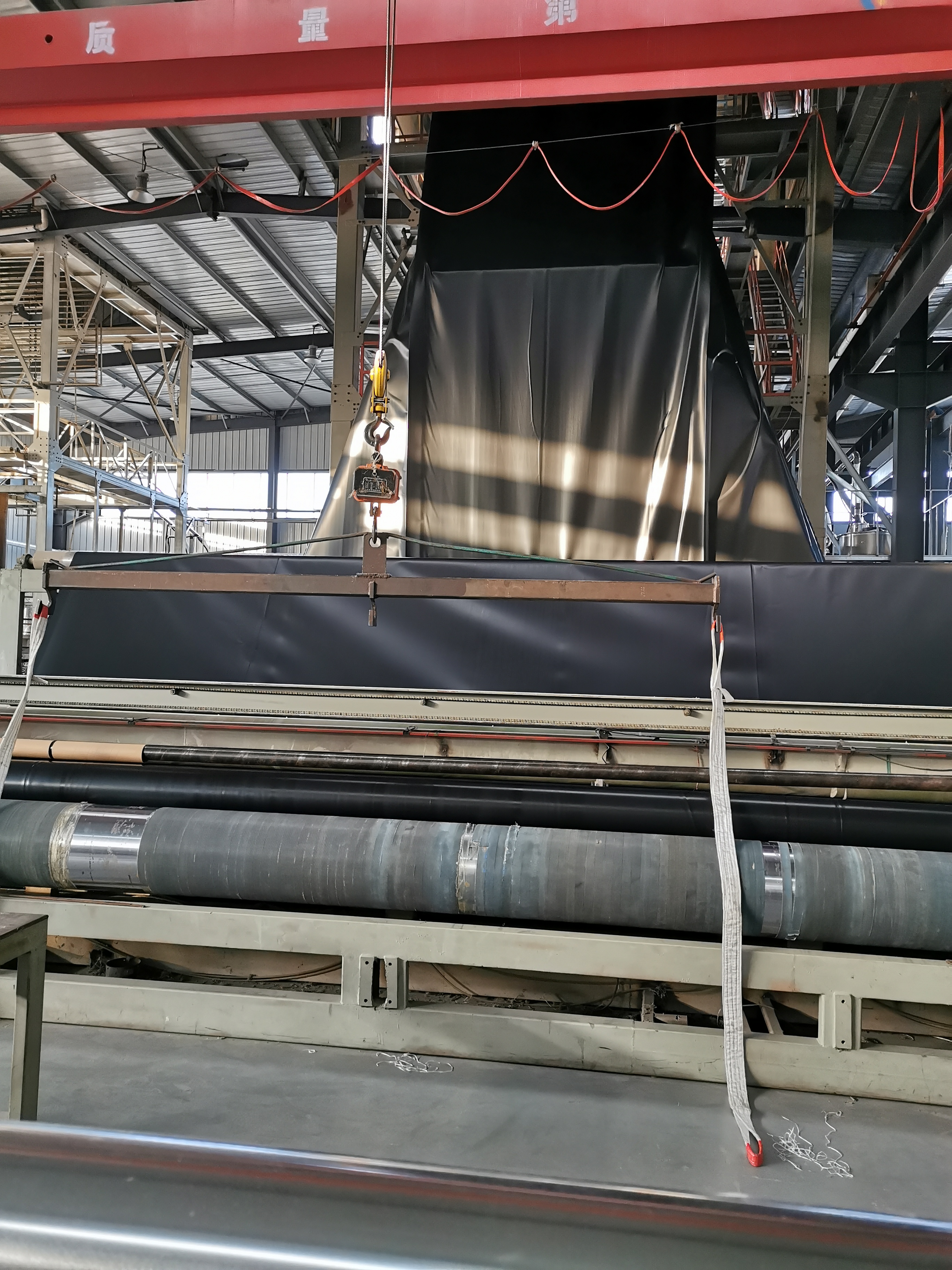 专业生产土工膜土工布防水板防草布等材料