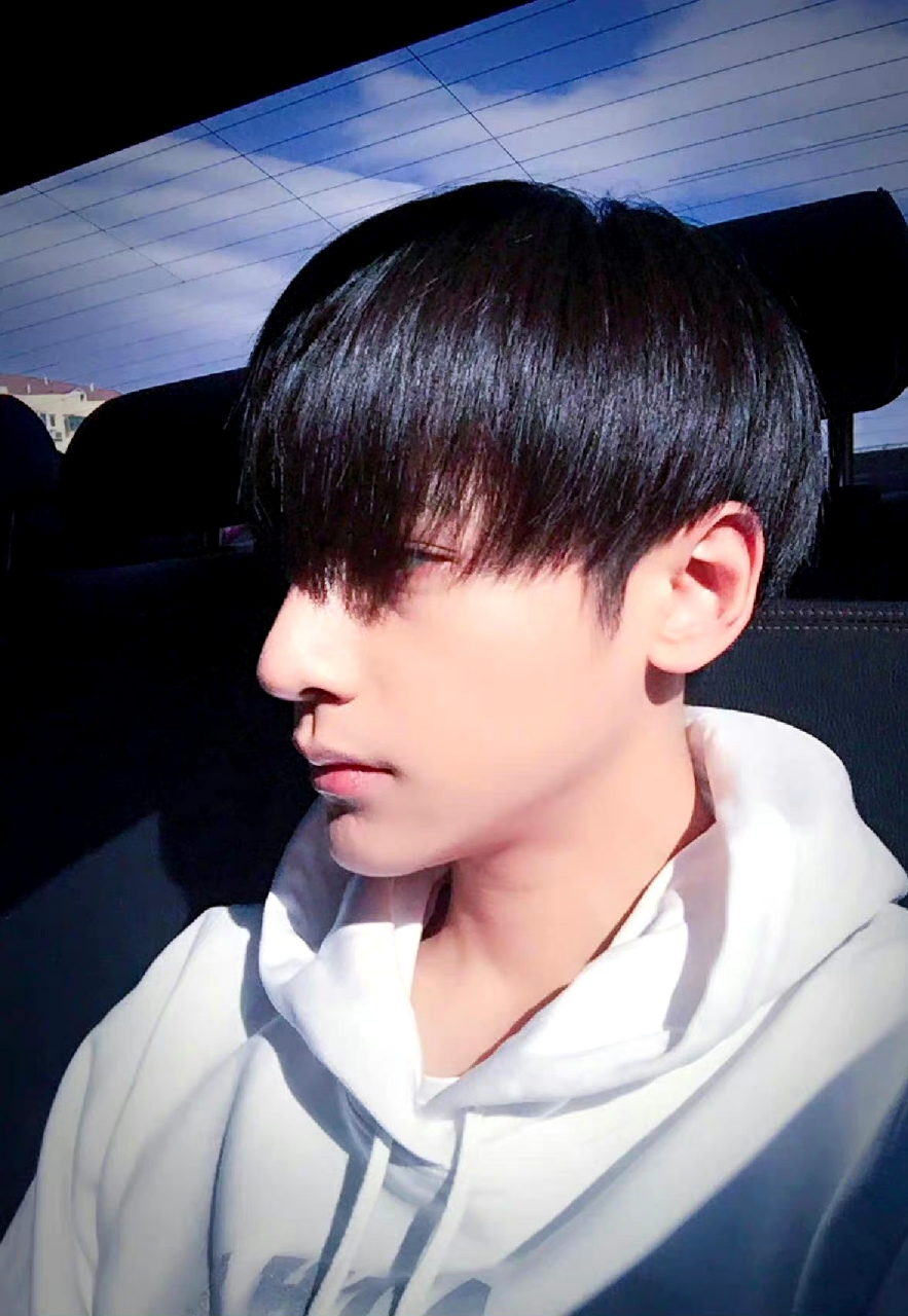 罗云熙早期旧照,非过但是没丑过! 67