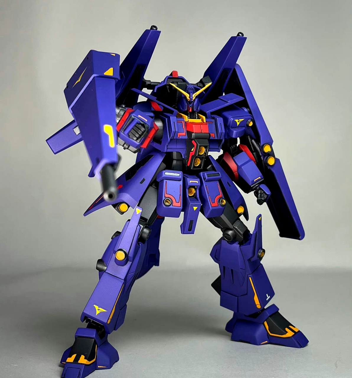 模型欣赏:机动战士高达 精神力高达马克2改造,添加了卡普兰的光束炮和