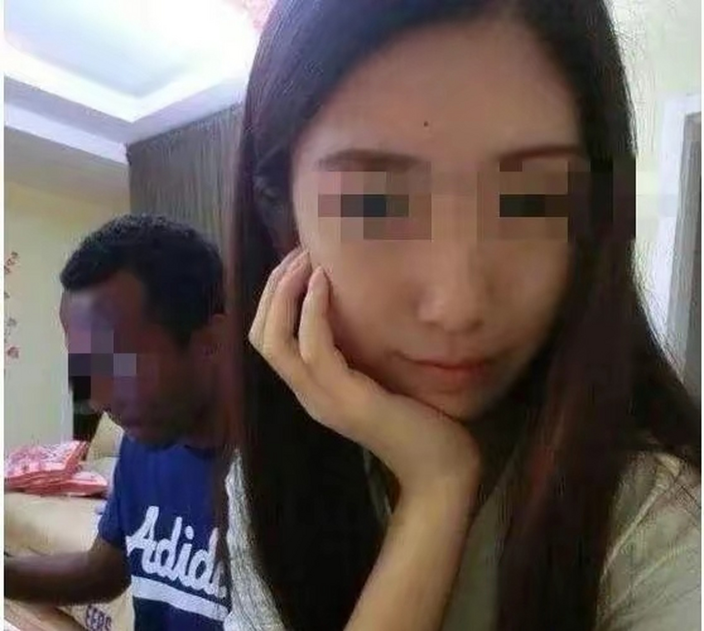 福建福州,某法院审理了一起奇葩的离婚案件,妻子婚内出轨黑人,并且生